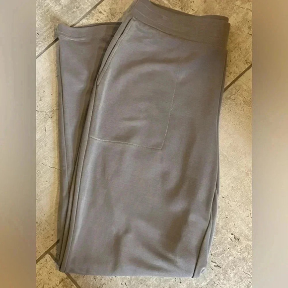 J. Jill Pants - Pure Jill straight leg pants. Buttery soft texture